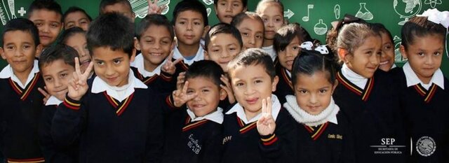 Garantizar 11 años la educación básica a todos los mexicanos