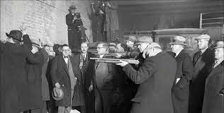 Chicago mob breakout