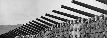 Italia ataca Grecia y el Egipto británico. Se inicia la guerra en los Balcanes y en el norte de África