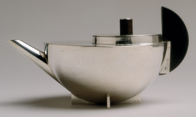 Tetera Marianne Brandt modelo MT 49