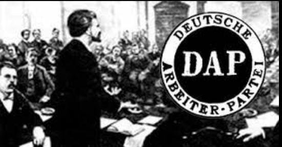 “El líder del partido obrero aleman /// convierten NSDAP, se crea SA“