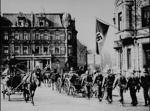 Etapa 2: “Asesinan al embajador”