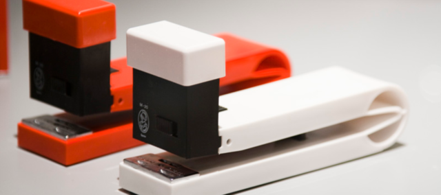 Grapadora de plástico