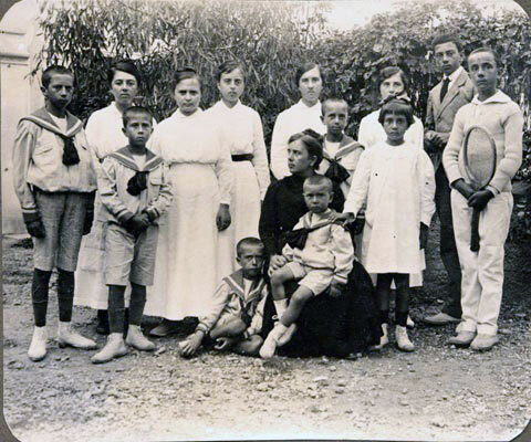 Neix el seu treztè nadó