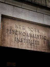 Karen se une a la facultad del Instituto Psicoanalítico de Nueva York