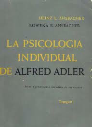 Karen comienza a leer a Adler