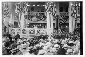 El Presidente americano Woodrow Wilson proclama la “paz sin victoria”.