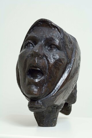 "Montserrat Criant" de Julio González.