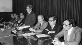 Timeline: El proceso de transición a la democracia y la Constitución de 1978. Los gobiernos democráticos.
