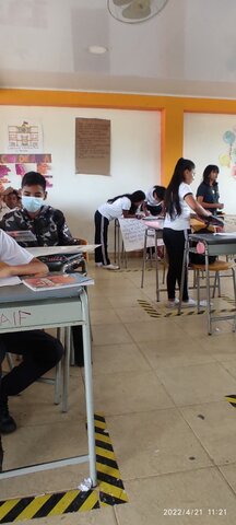 LA ESCUELA ESCENARIO DE FORMACIÓN Y DE SOCIALIZACIÓN