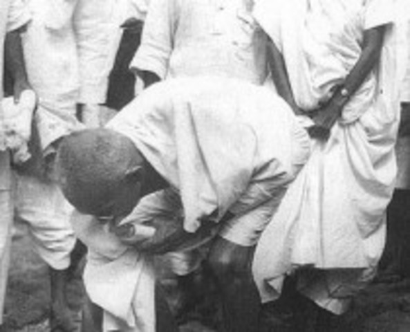Arrival of Mohandas Gandhi