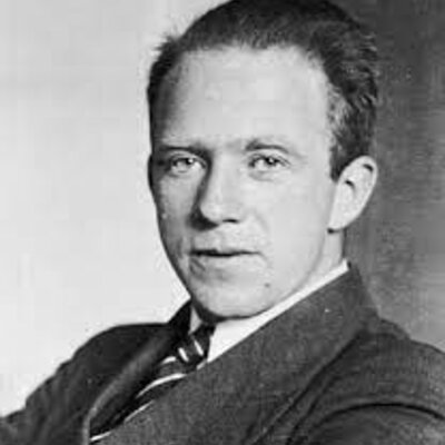 Timeline: Werner Heisenberg 05DEC1901 - 01FEB1976