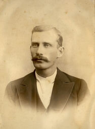 Muore suo padre John Ernst Steinbeck