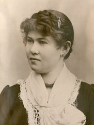 Muore sua madre Olive Hamilton