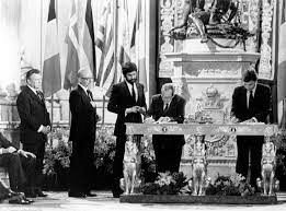 ADHESION DE ESPAÑA A LAS COMUNIDADES EUROPEAS