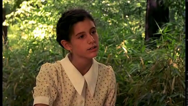 Manolita le cuenta a su madre que esta embarazada