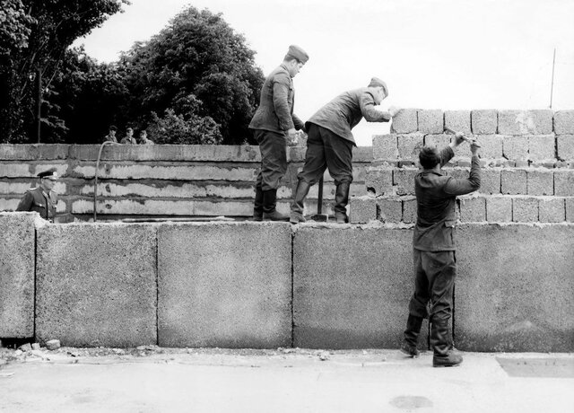Construction of Berlin Wall