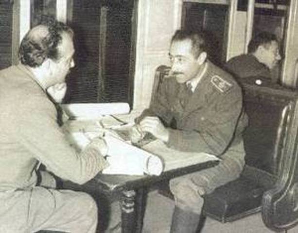 El General Líber Seregni, (Comandante de la Región Militar Nº 1 – Montevideo)pide pase a retiro.