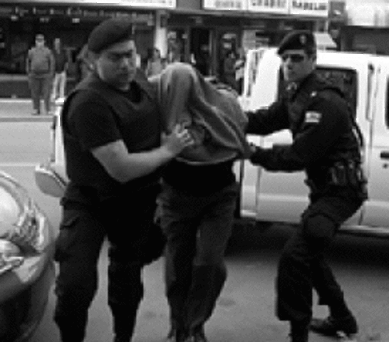 MLN-T; robo de libras de oro de la casa de la familia Mailhos.