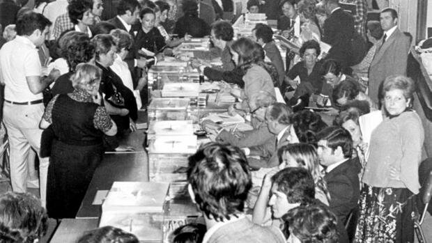 CELEBRACIÓN DE LAS PRIMERAS ELECCIONES GENERALES DEMOCRÁTICAS