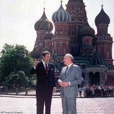 Reagan visits Soviet Union (1988)