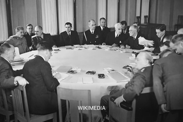Conferència dels aliats (Anglaterra, EUA, Unió Soviètica) a Ialta (Crimea, Ucraïna).