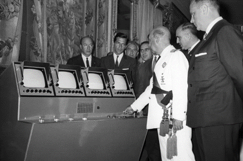 PRIMERAS ELECCIONES GENERALES CON SUFRAGIO UNIVERSAL