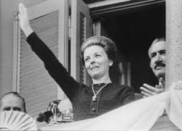 MARTÍNEZ de Perón, María E.