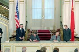 Reagan visits Soviet Union (1988)