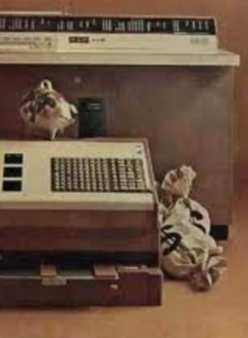 la primer mini computadora comercializada con éxito.