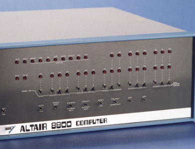 anunció la computadora Altair 8800,basada en un microprocesador Intel 8080.
