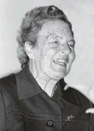 La Primera Mujer Que Ingresa A Una Universidad En Colombia