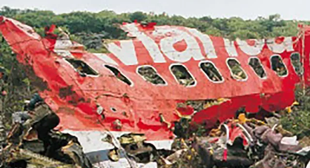 ATENTADO CON BOMBA  AVION 203 DE AVIANCA
