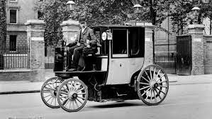 First Automobile Made Running on Gas