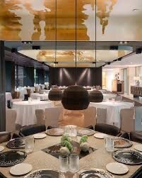 S'inagura el primer restaurant