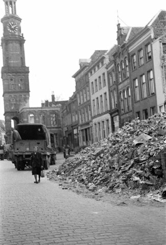 wijnhuis wordt in de brand gezet.