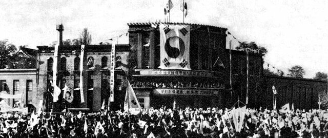 The United Nations coalition captures the North Korean capital Pyongyang