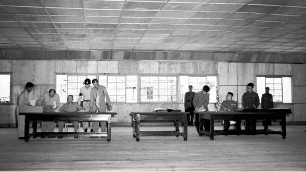 Armisticio en Panmunjon. Final de la Guerra de Corea.