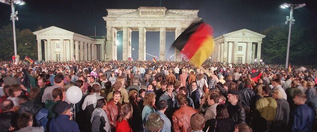 Se produce la reunificación de Alemania.