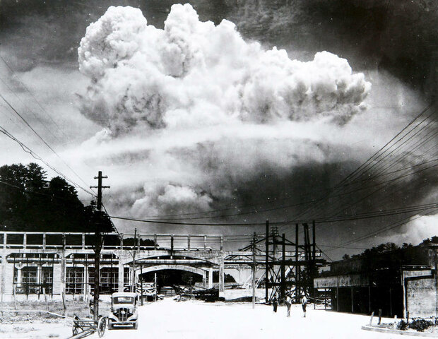 BOMBARDEIJ A  NAGASAKI