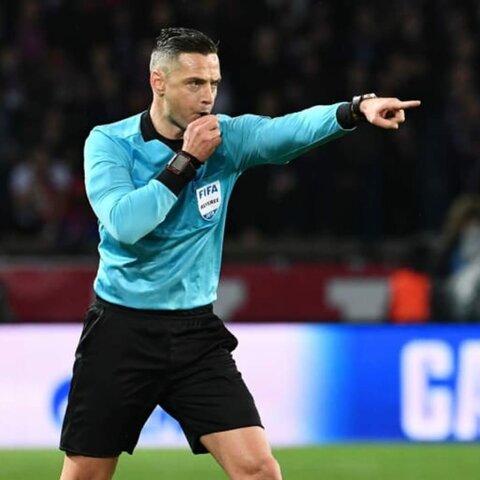 Primera aparición de un árbitro