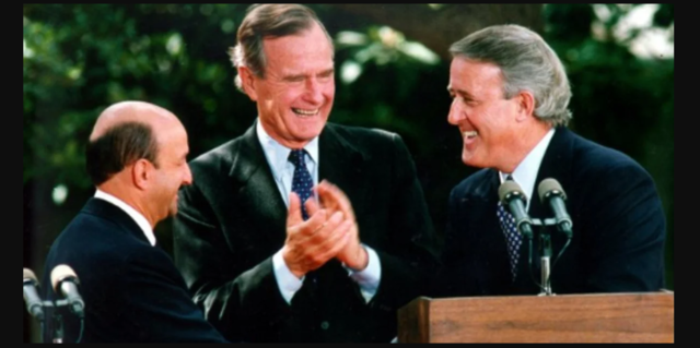 Merkataritza libreko ituna sinatzea