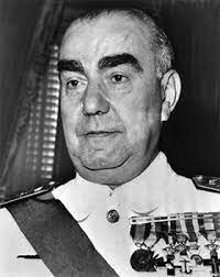 Ex-Ministro de España (Luis Carrero Blanco)