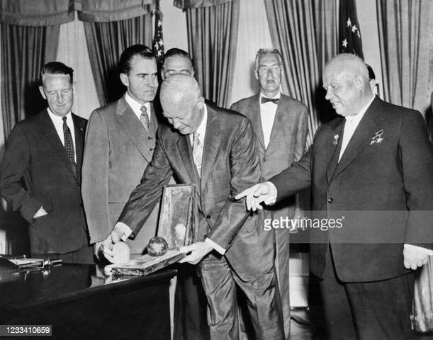 Part 2 Nikita Khrushchev visits the USA  (Becky and Delaney)