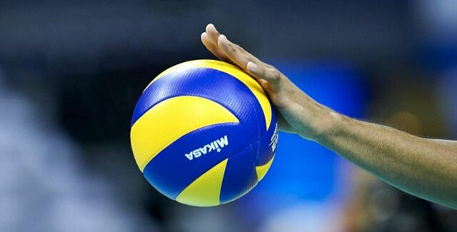 Bir takımın topa peş peşe 3 kez vurabilmesi ve arkadan hücum kuralları getirildi.