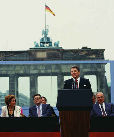 Berlin Wall Speech in West Berlin (1987)