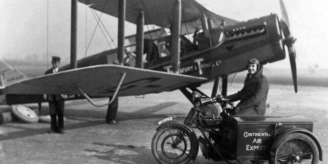 primer vuelo de un avión comercial