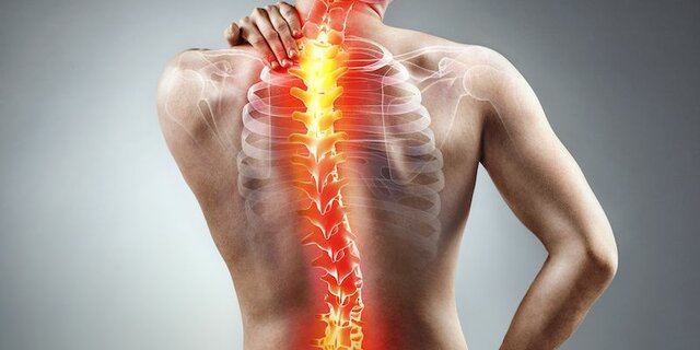 Operan a mi papá de la columna.