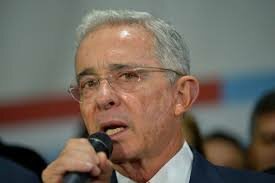 Álvaro Uribe Asume La Presidencia 2002