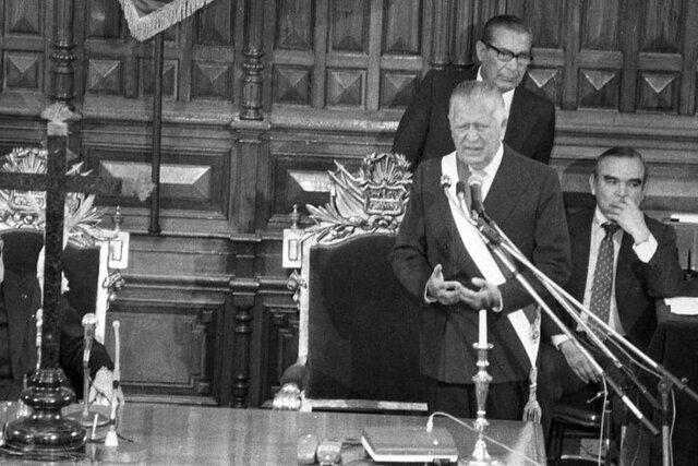 Retorno de la democracia en Perú